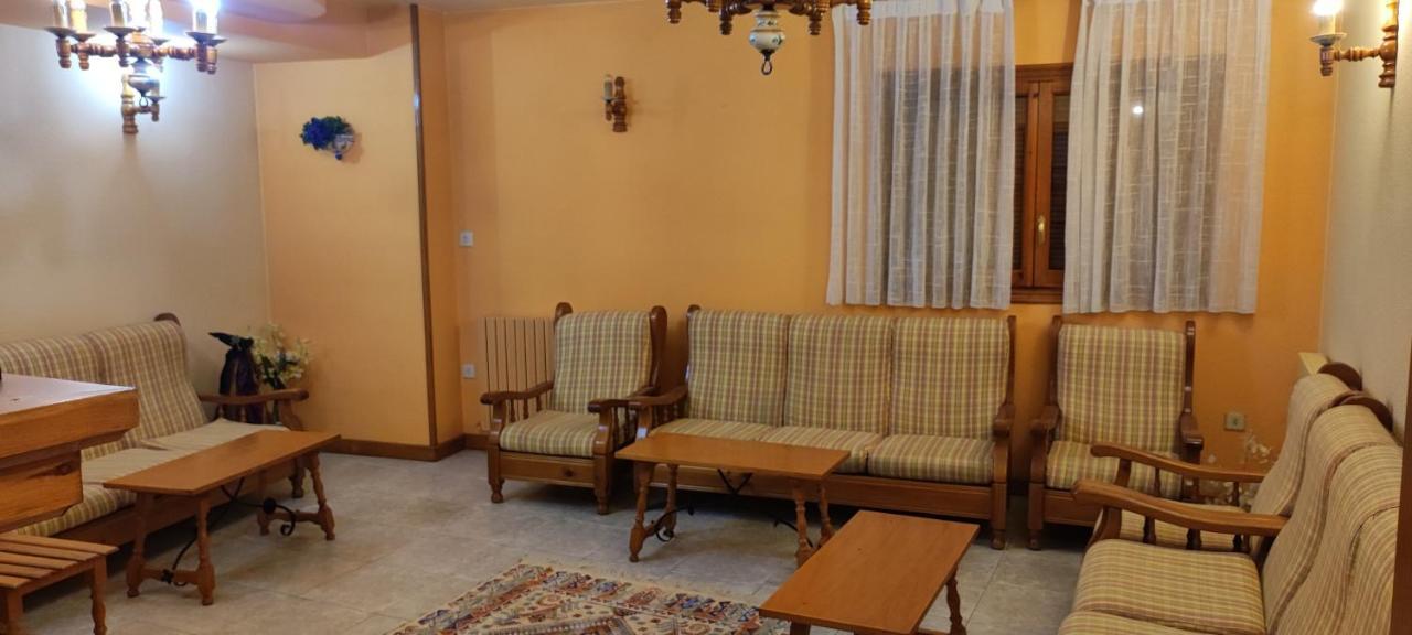 Apartamentos Lausan Gavín エクステリア 写真